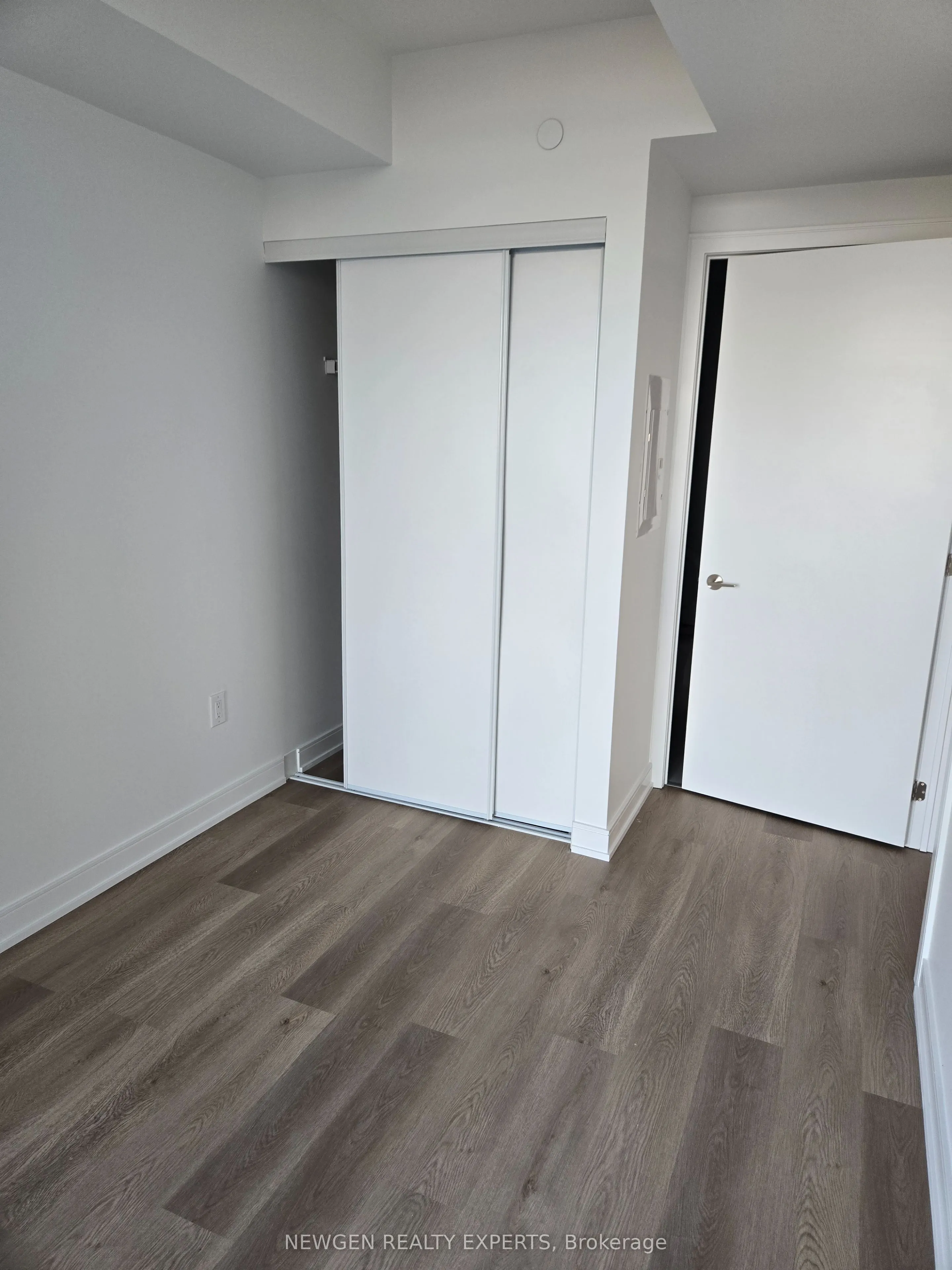 3009 Novar Road, #428