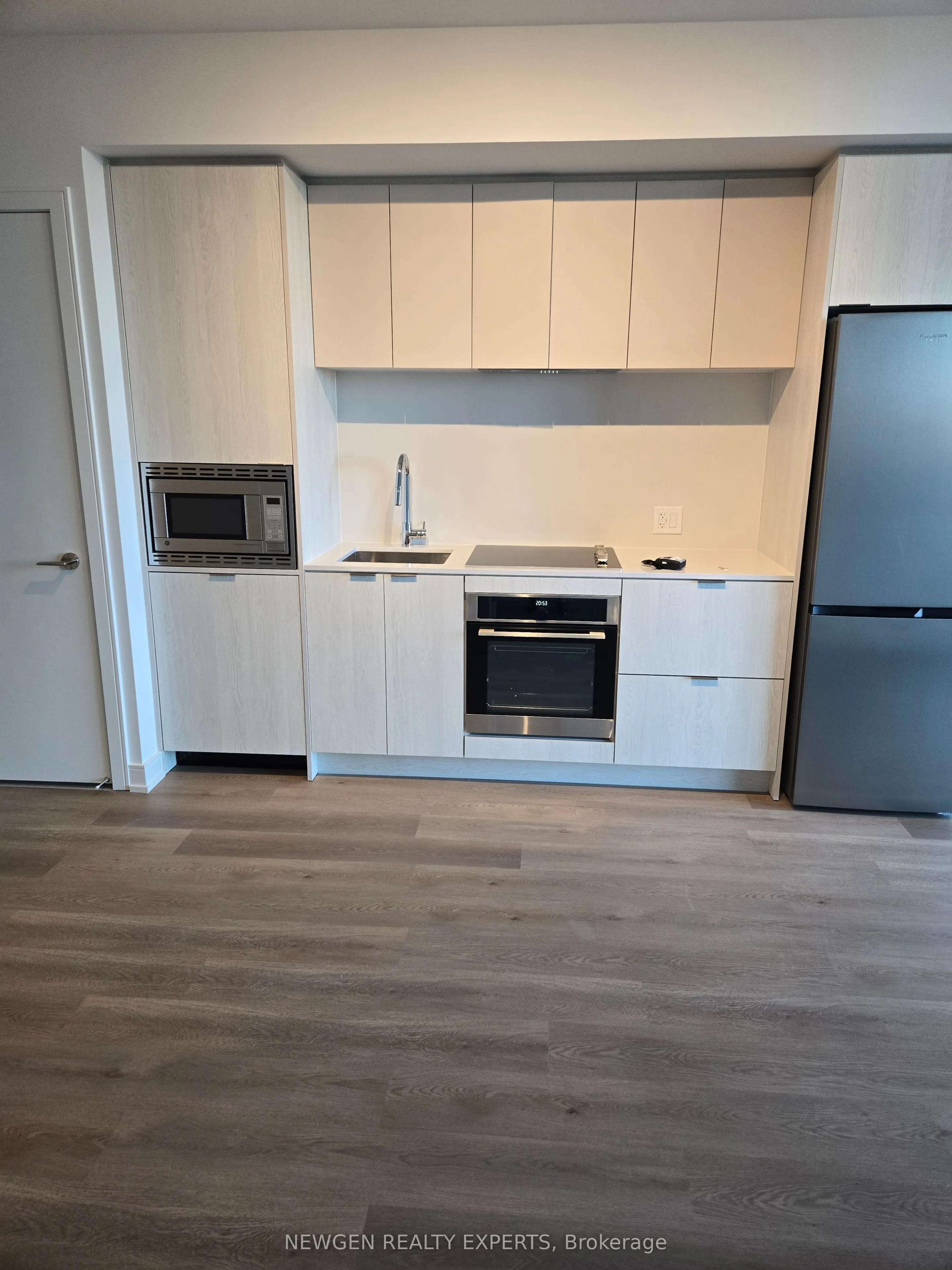 3009 Novar Road, #428