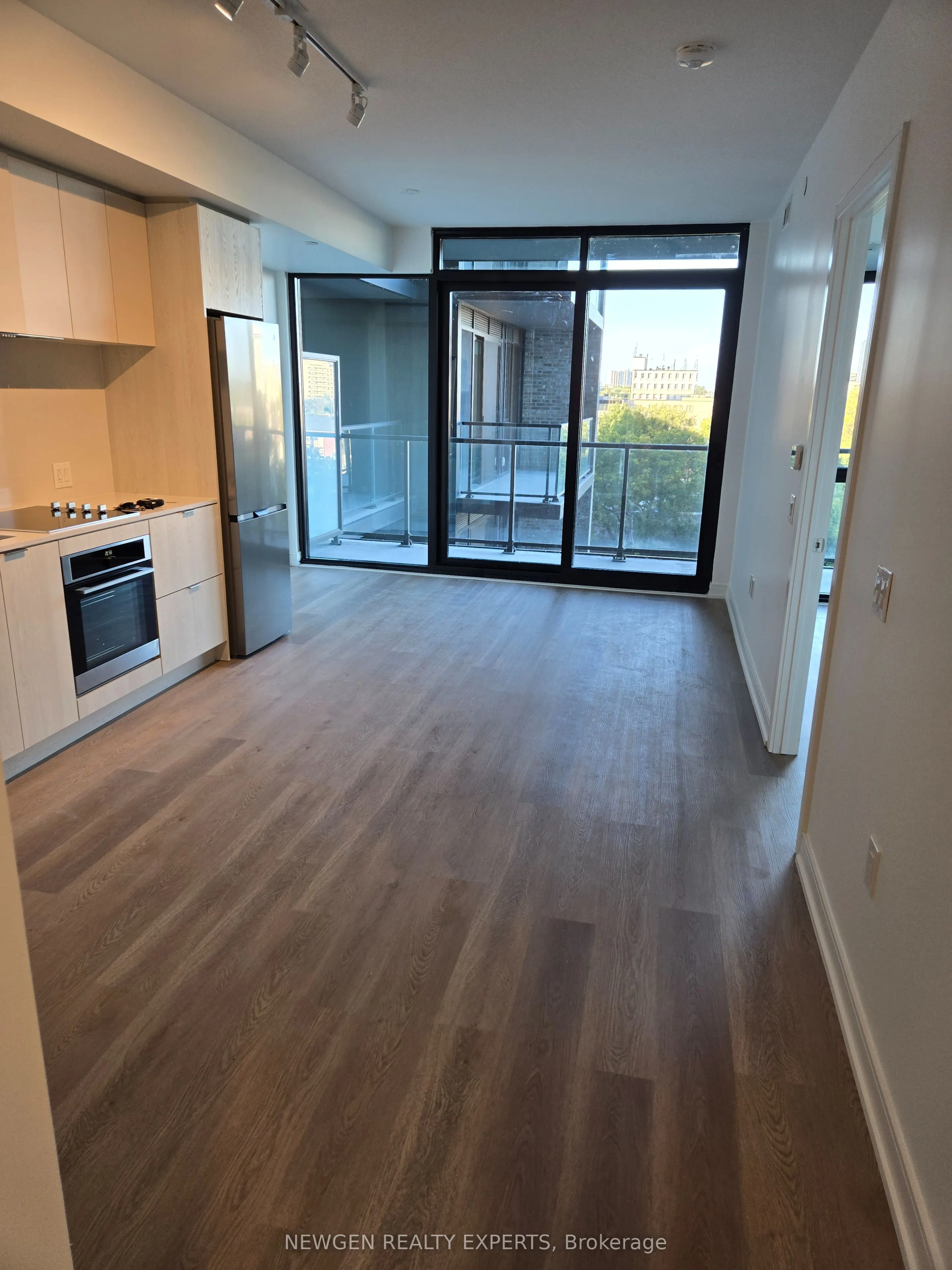 3009 Novar Road, #428