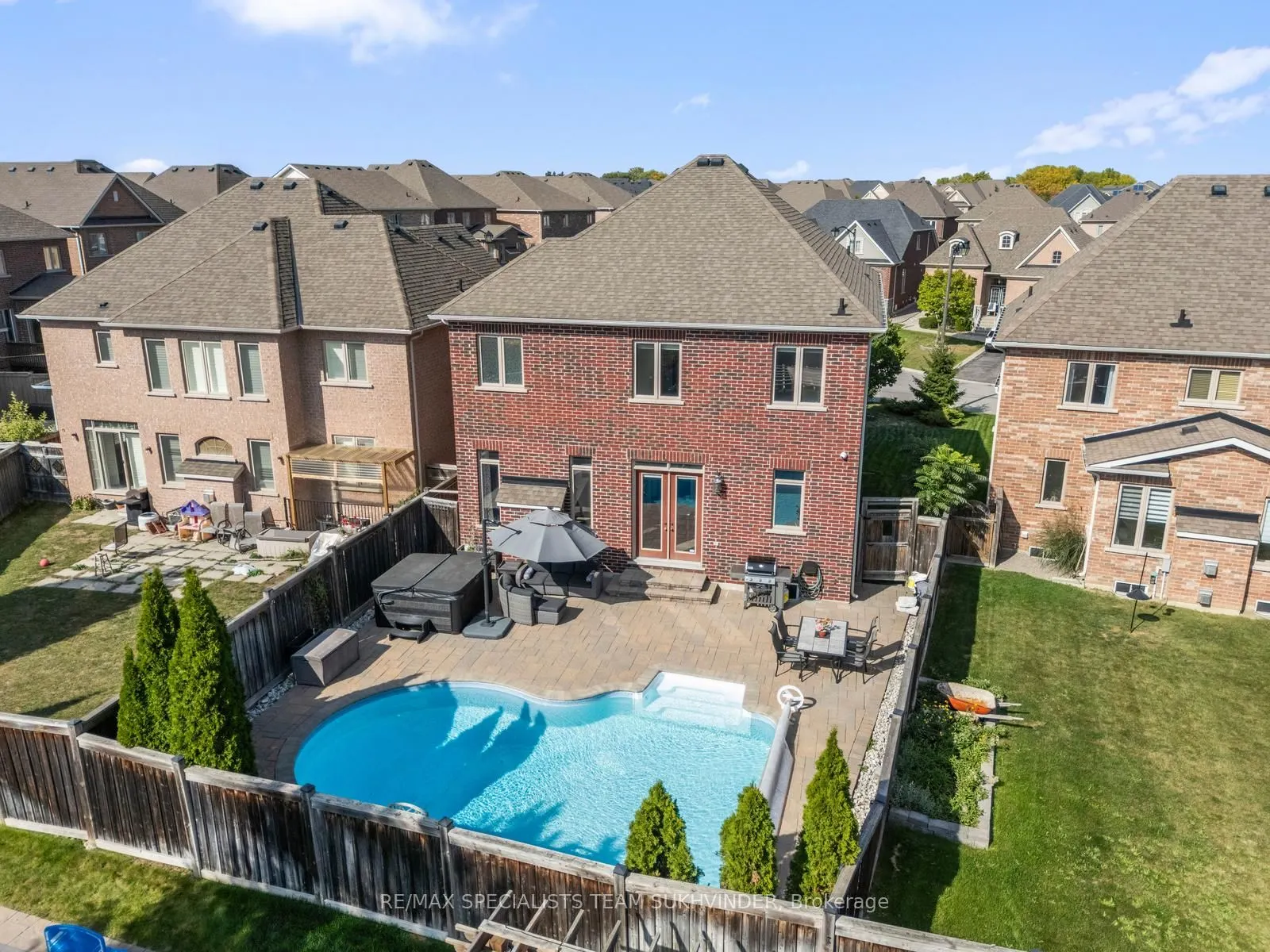 6 Prince Michael Court
