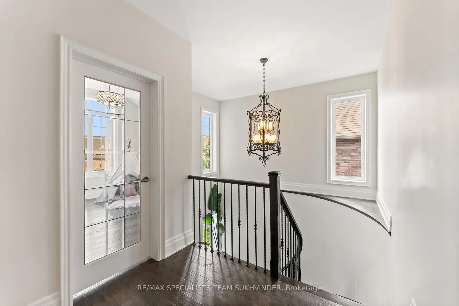 6 Prince Michael Court