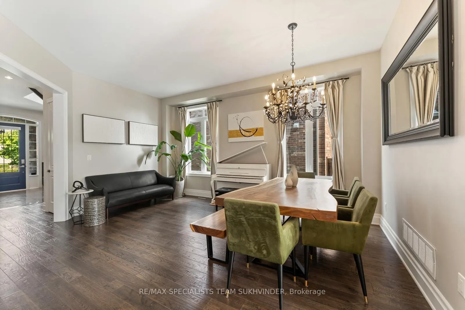 6 Prince Michael Court