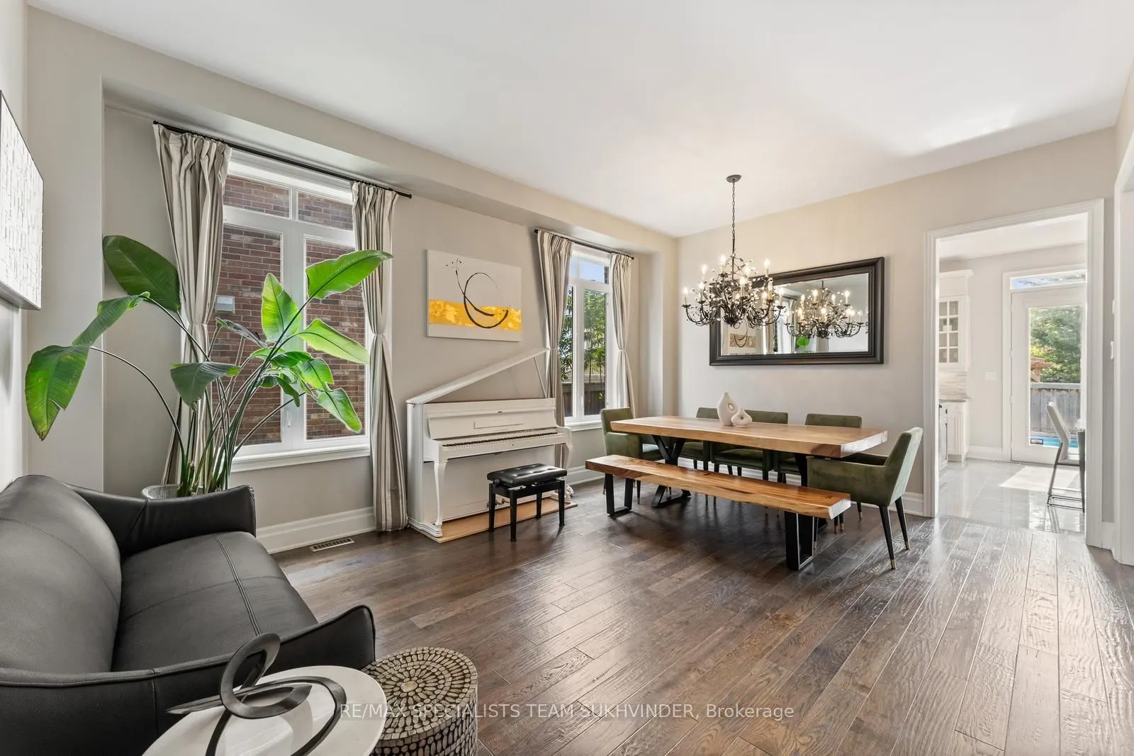 6 Prince Michael Court