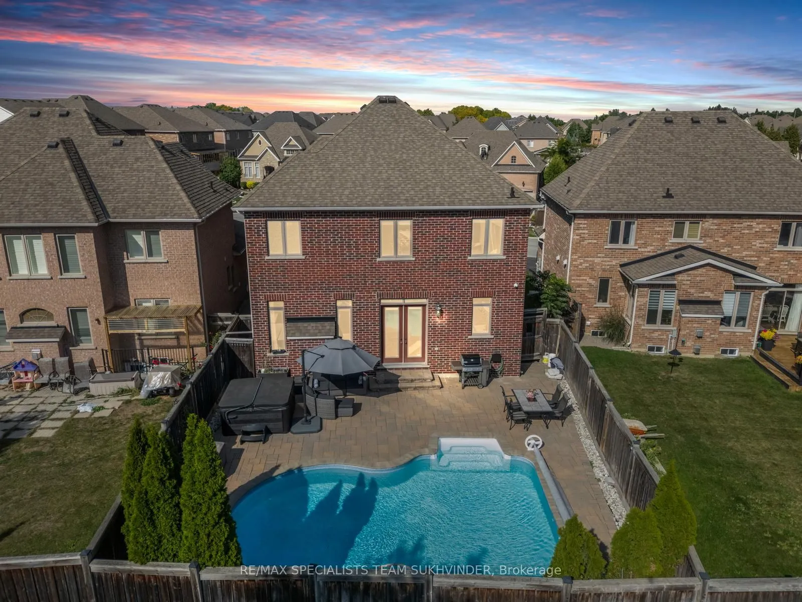6 Prince Michael Court