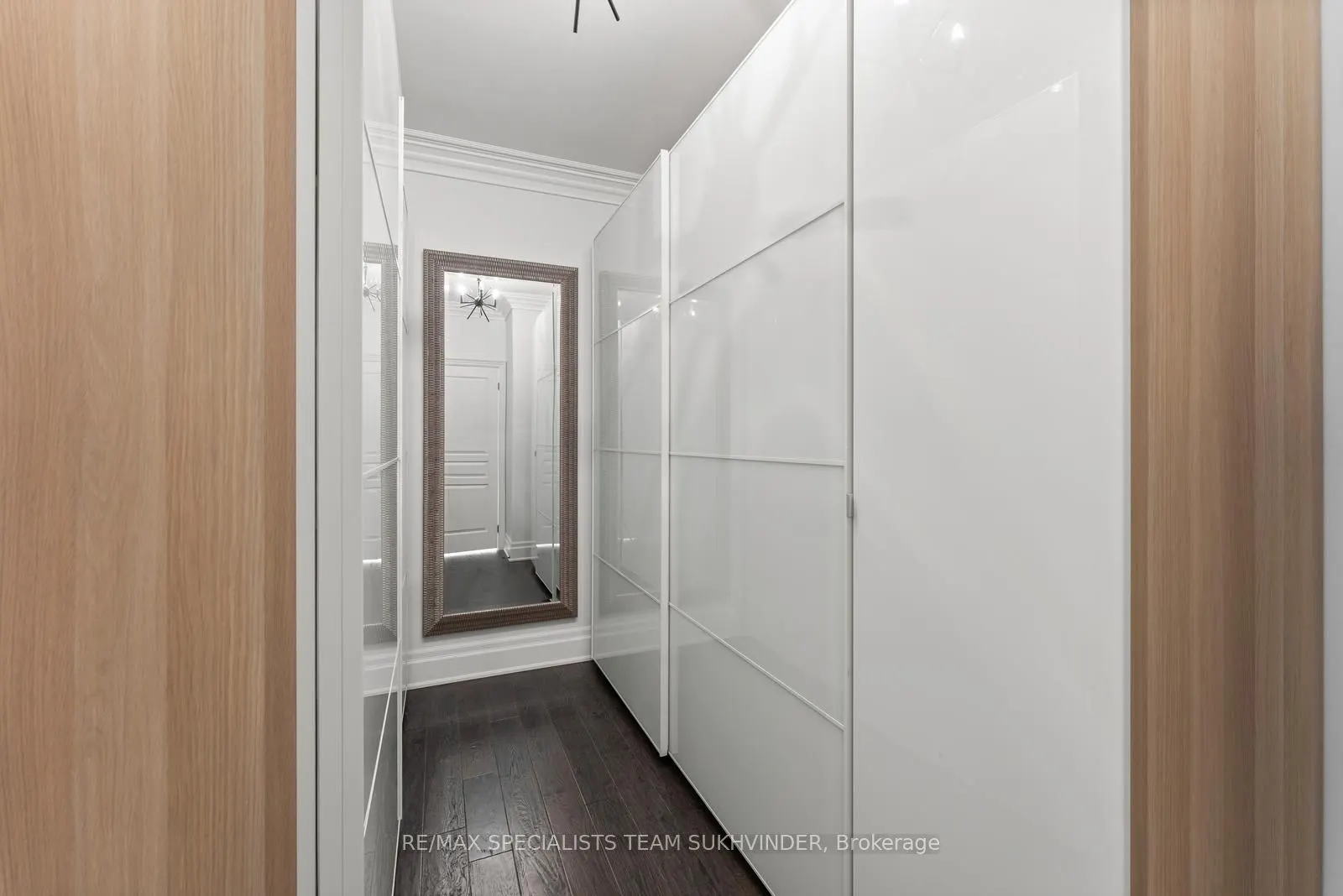 6 Prince Michael Court