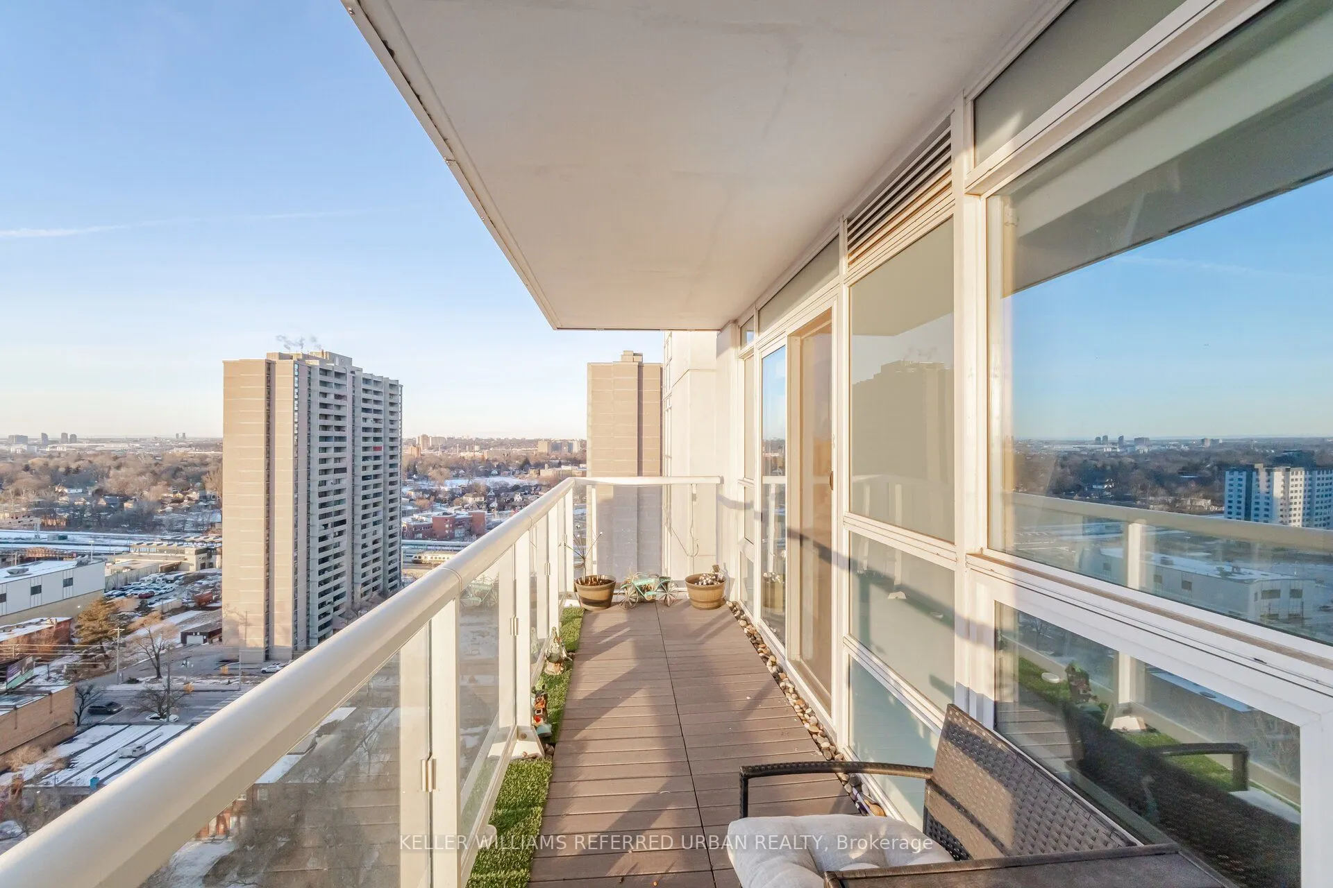 10 Wilby Crescent, #1807