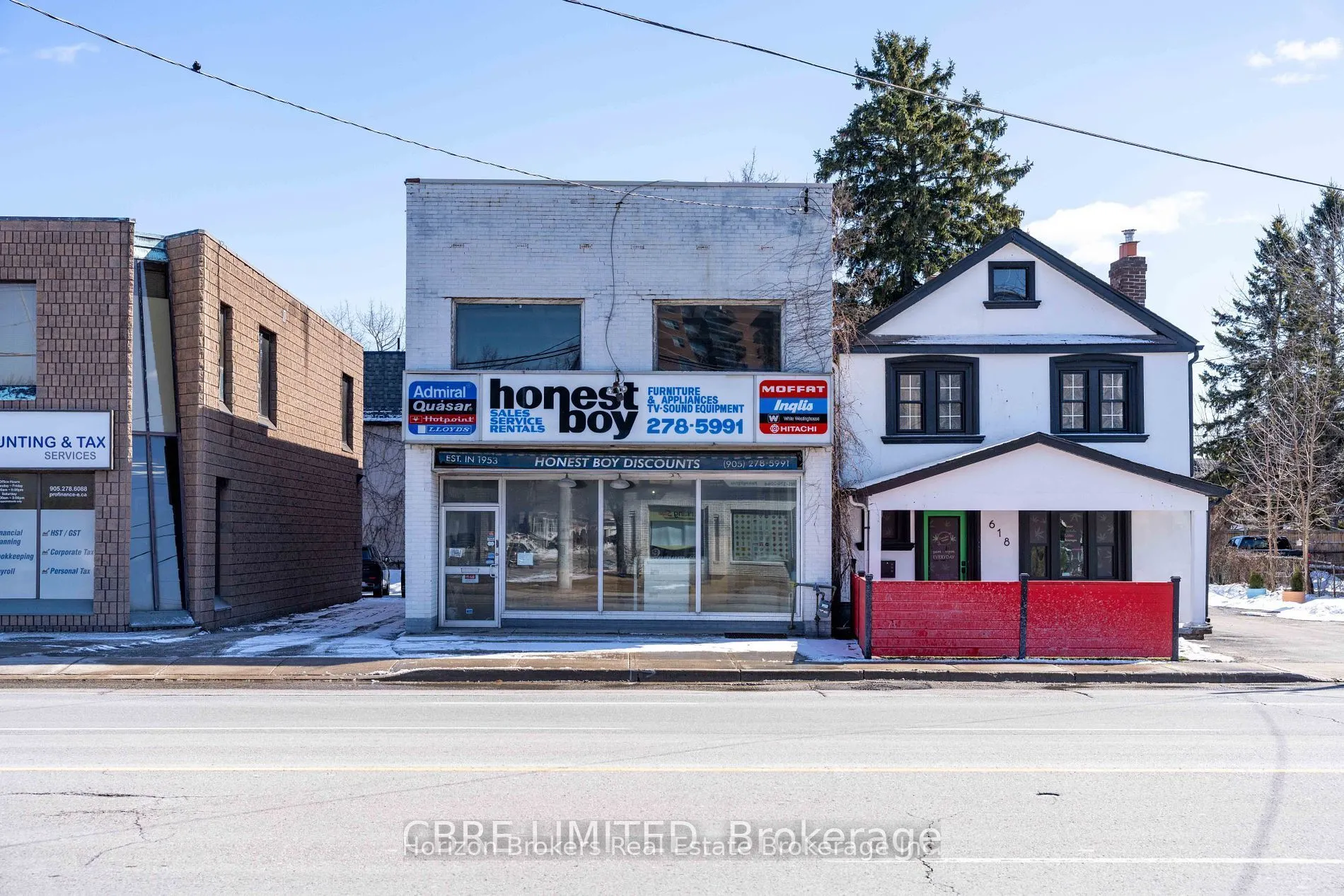 620 Lakeshore Road E