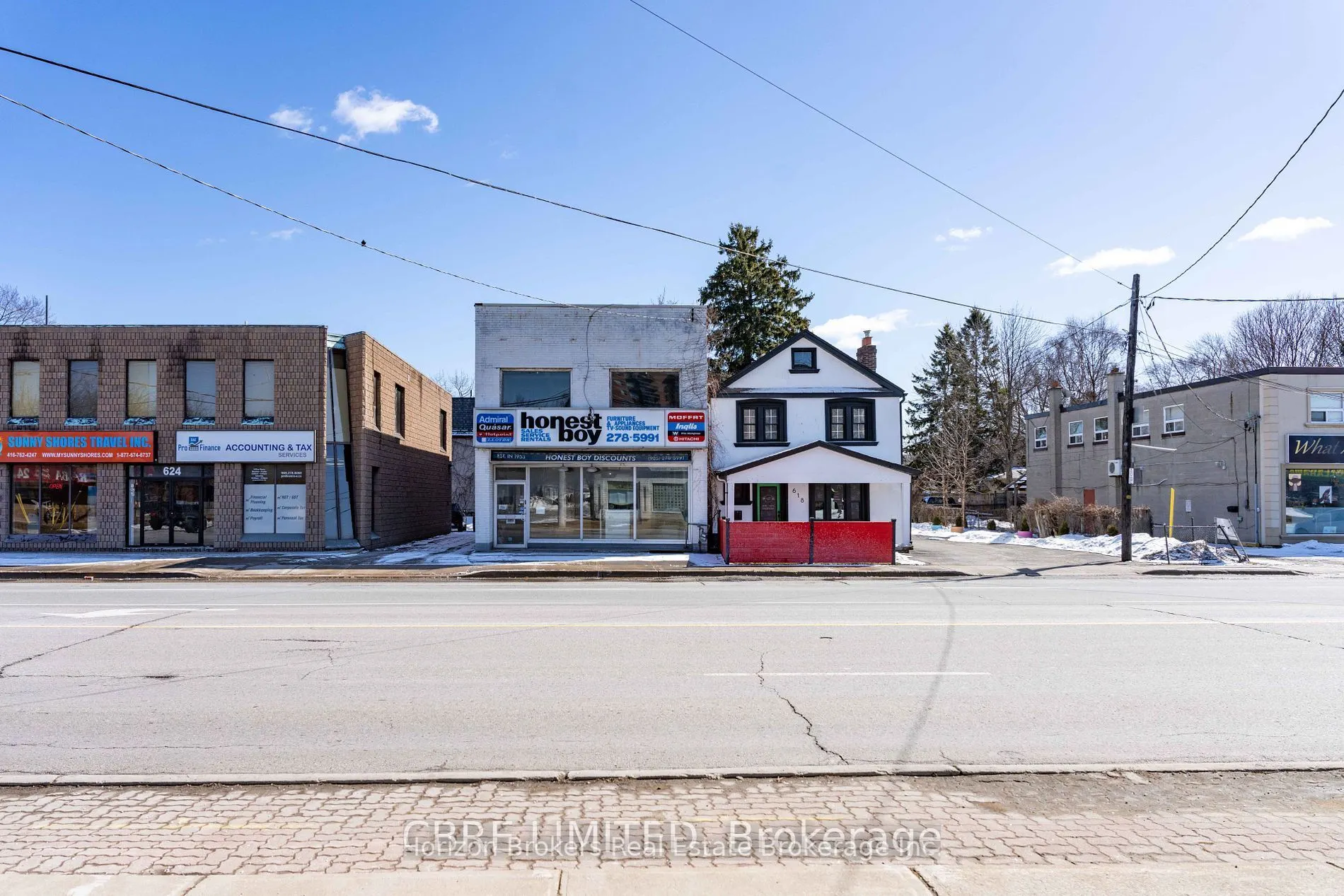 620 Lakeshore Road E