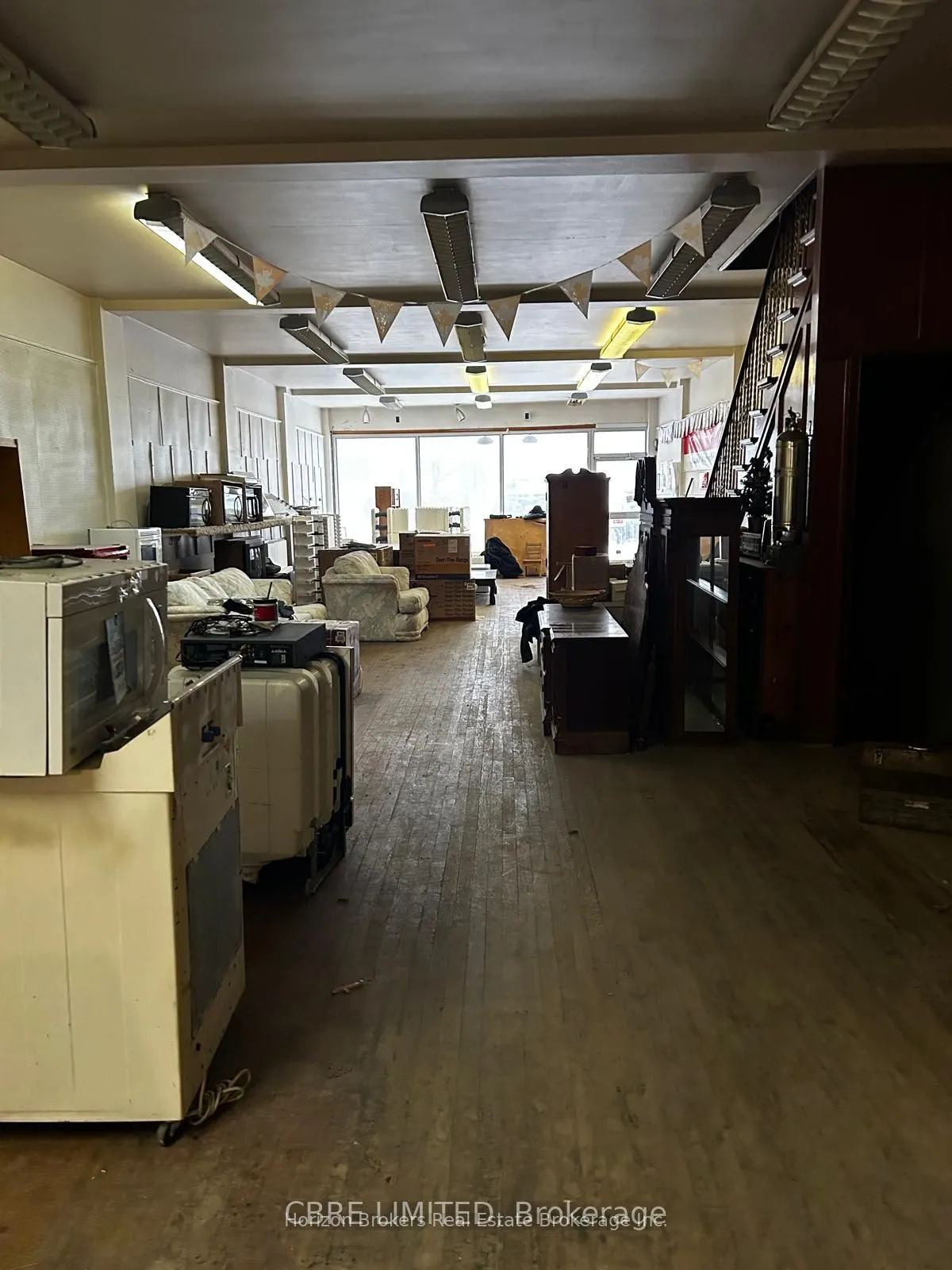 620 Lakeshore Road E