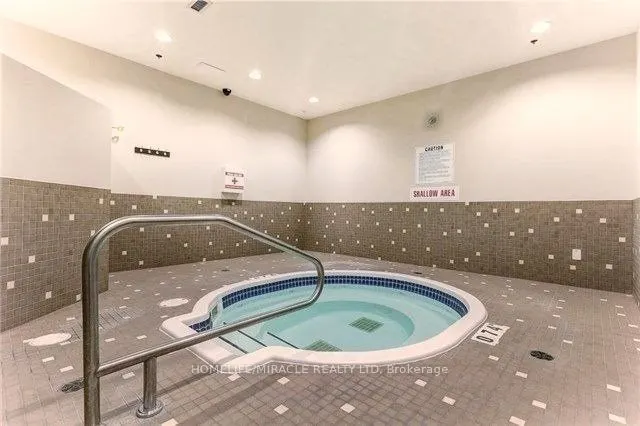 2 Fieldway Road, #915