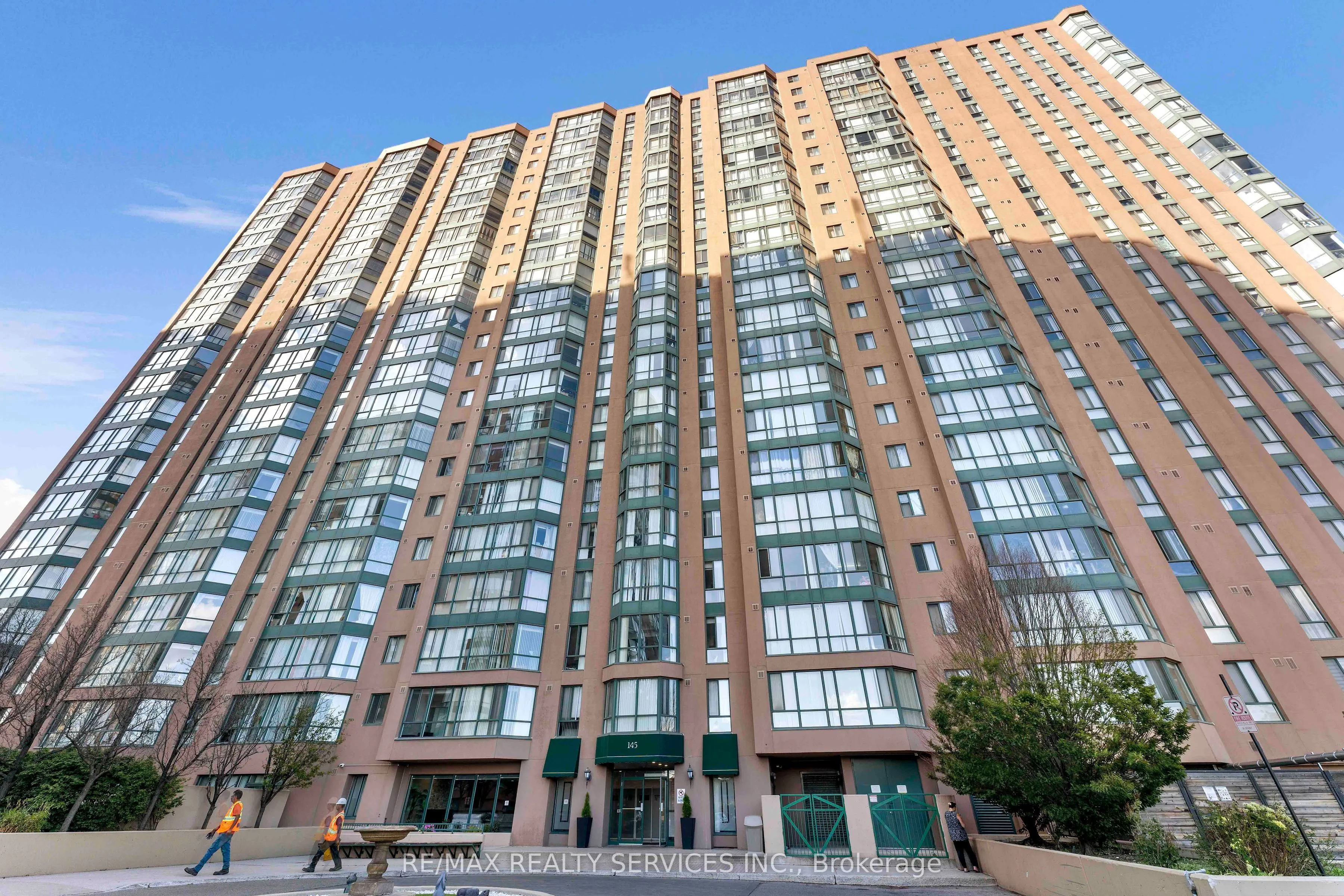 145 Hillcrest Avenue, #1202