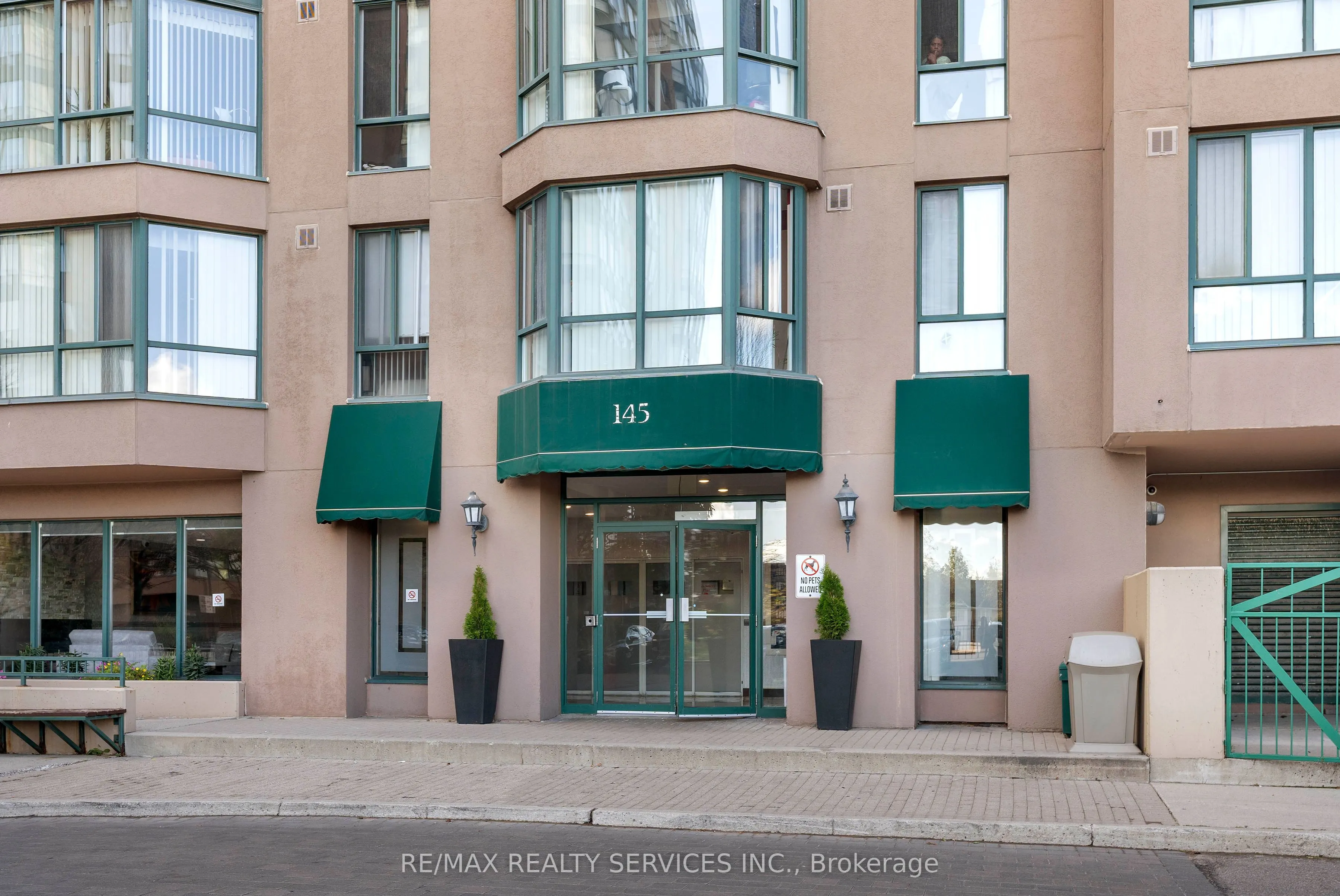 145 Hillcrest Avenue, #1202