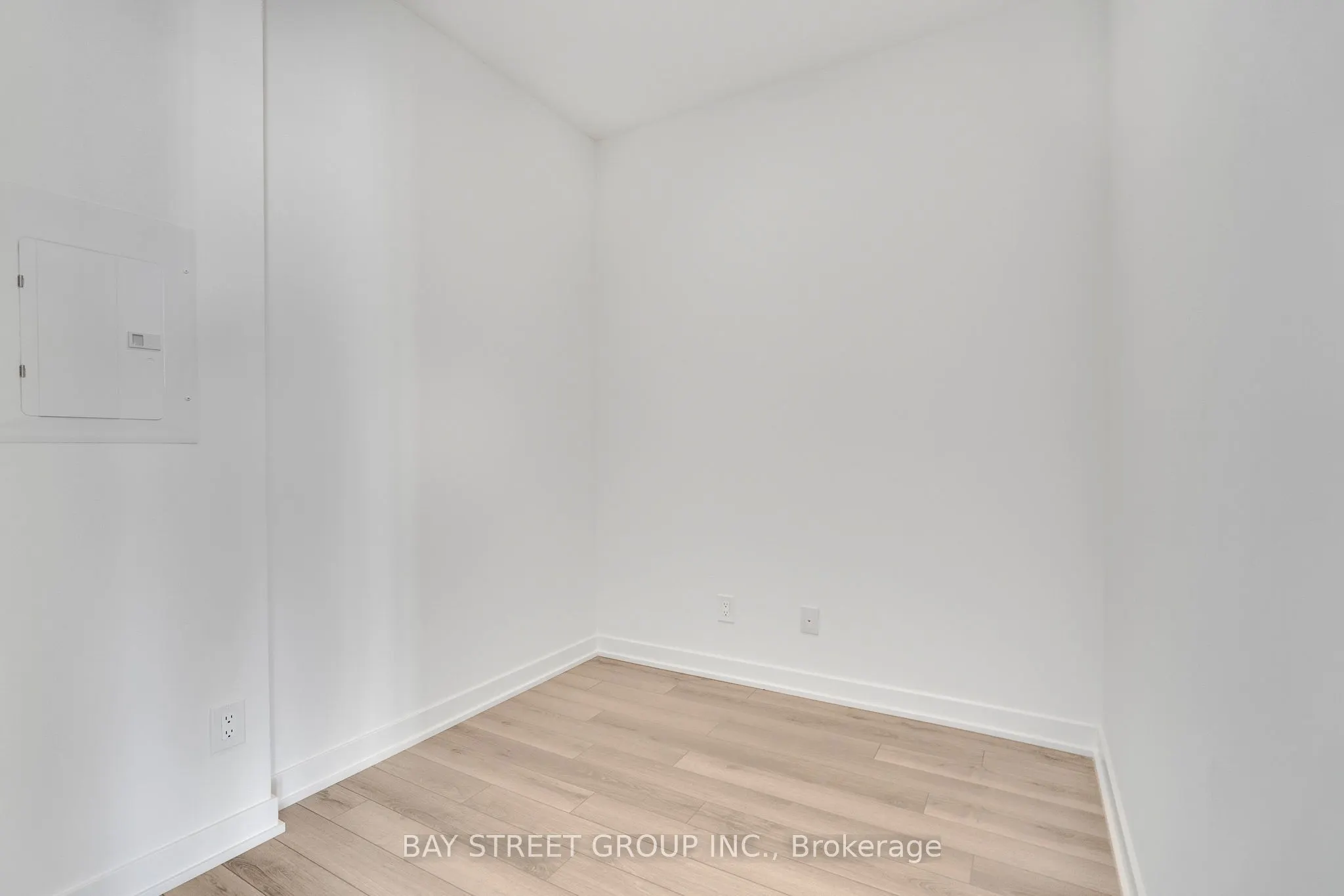 3079 Trafalgar Road, #1505