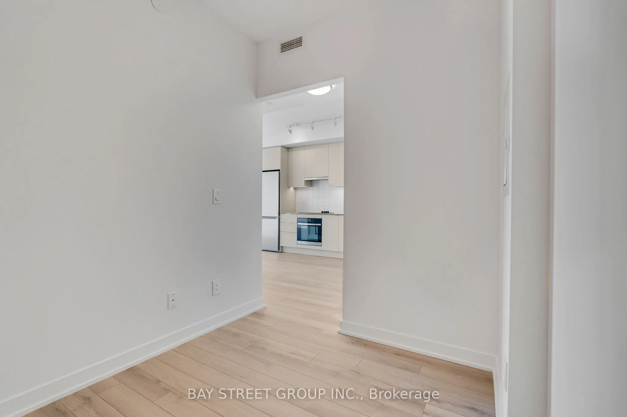 3079 Trafalgar Road, #1505
