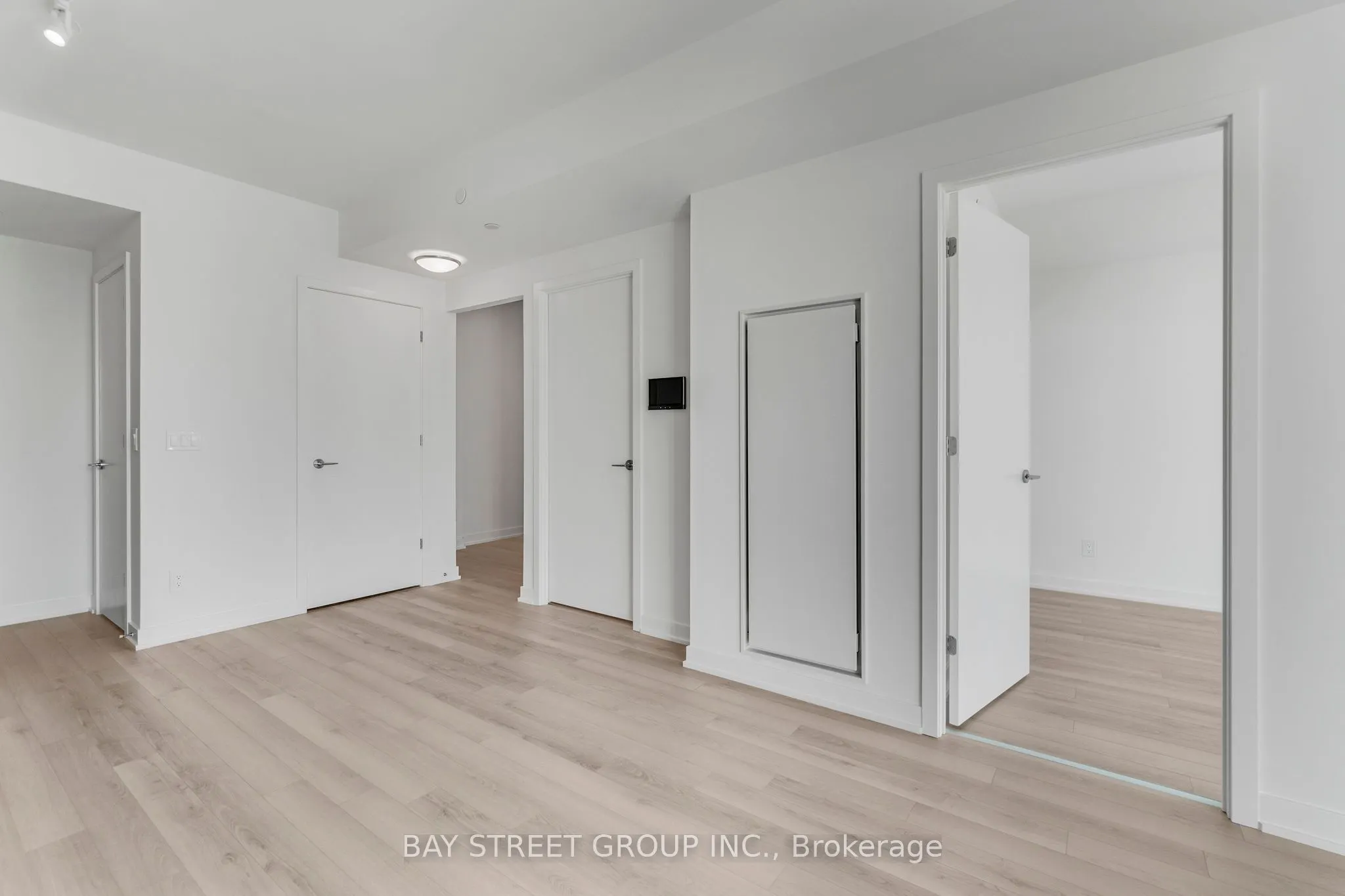 3079 Trafalgar Road, #1505