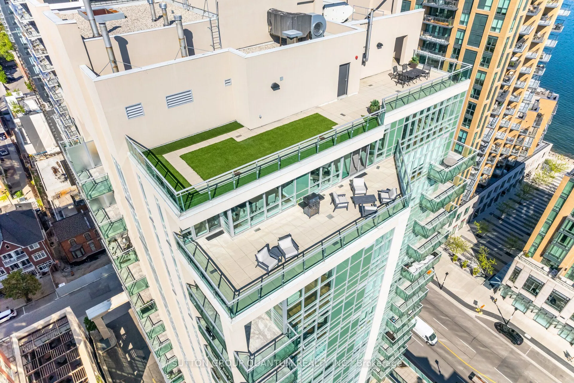 360 Pearl Street, #PH2