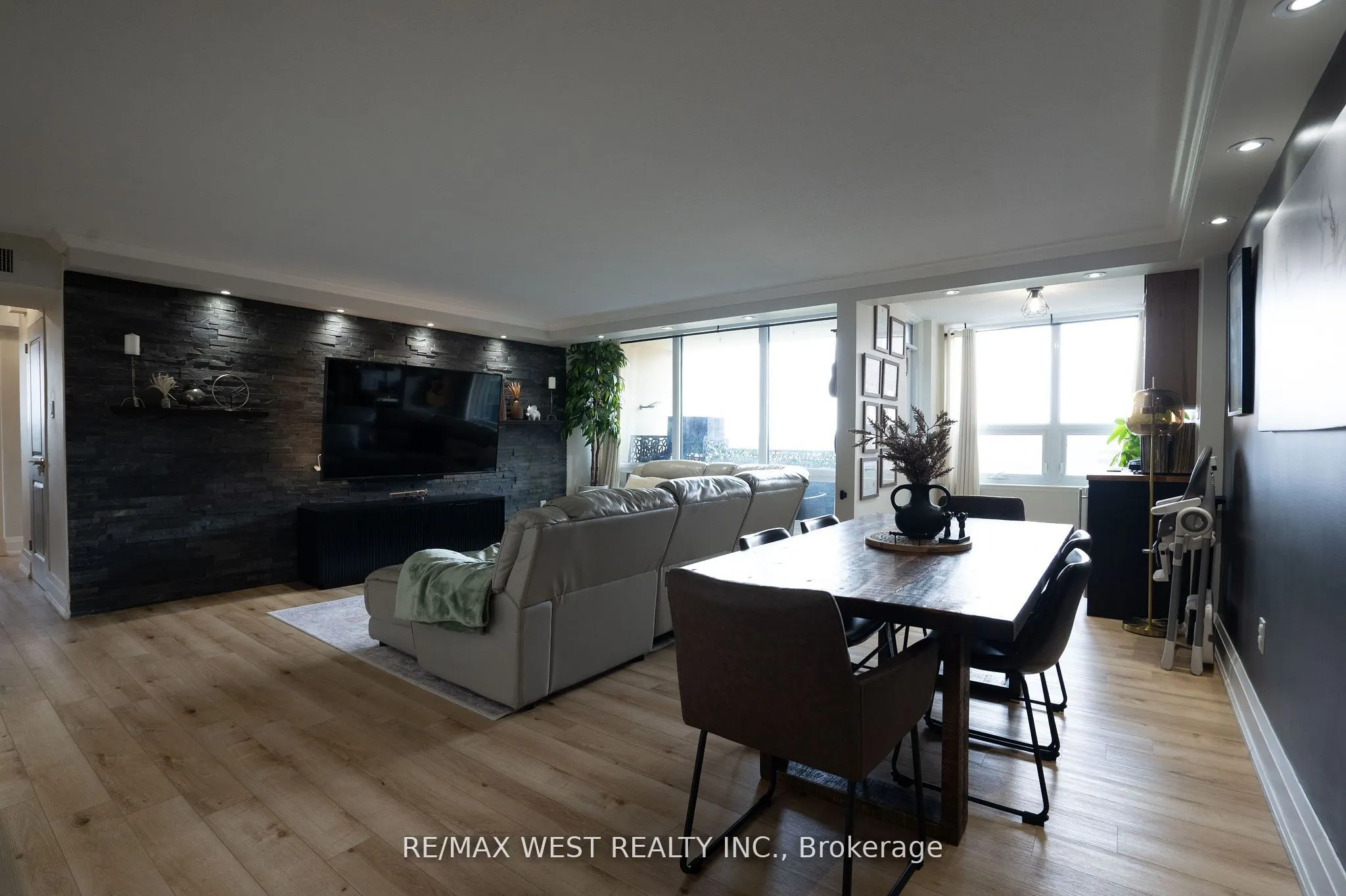 61 Richview Road, #1603