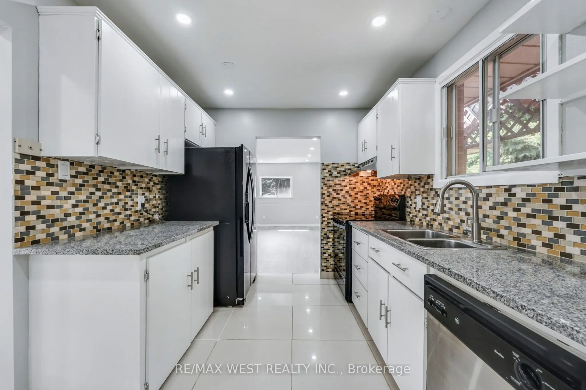 15 Lawrence Avenue