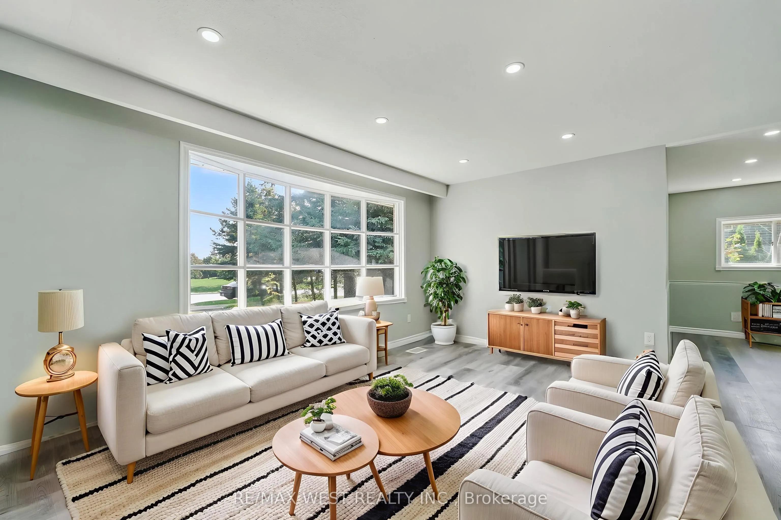 15 Lawrence Avenue