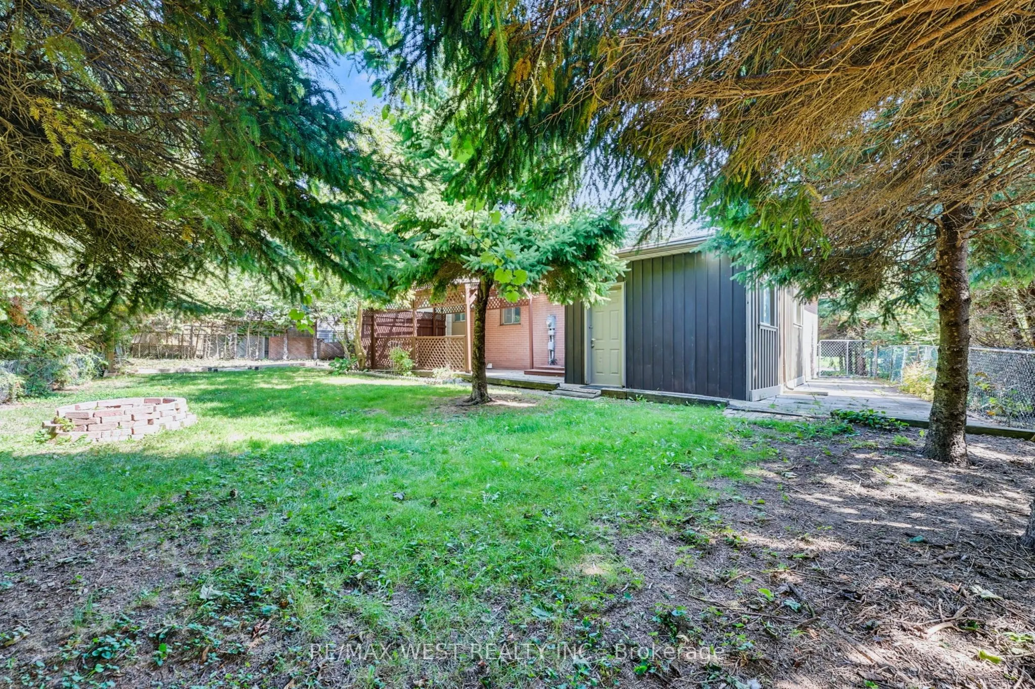 15 Lawrence Avenue