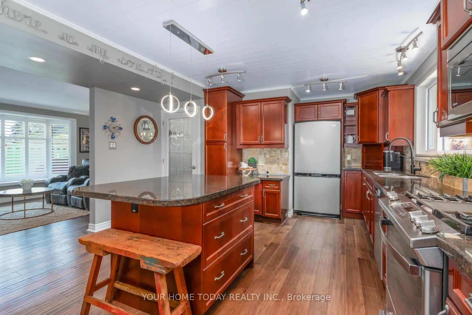 44 Delrex Boulevard