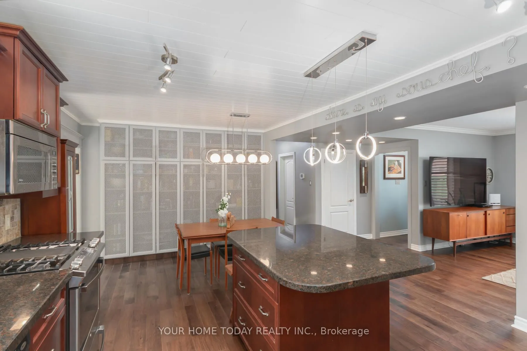 44 Delrex Boulevard