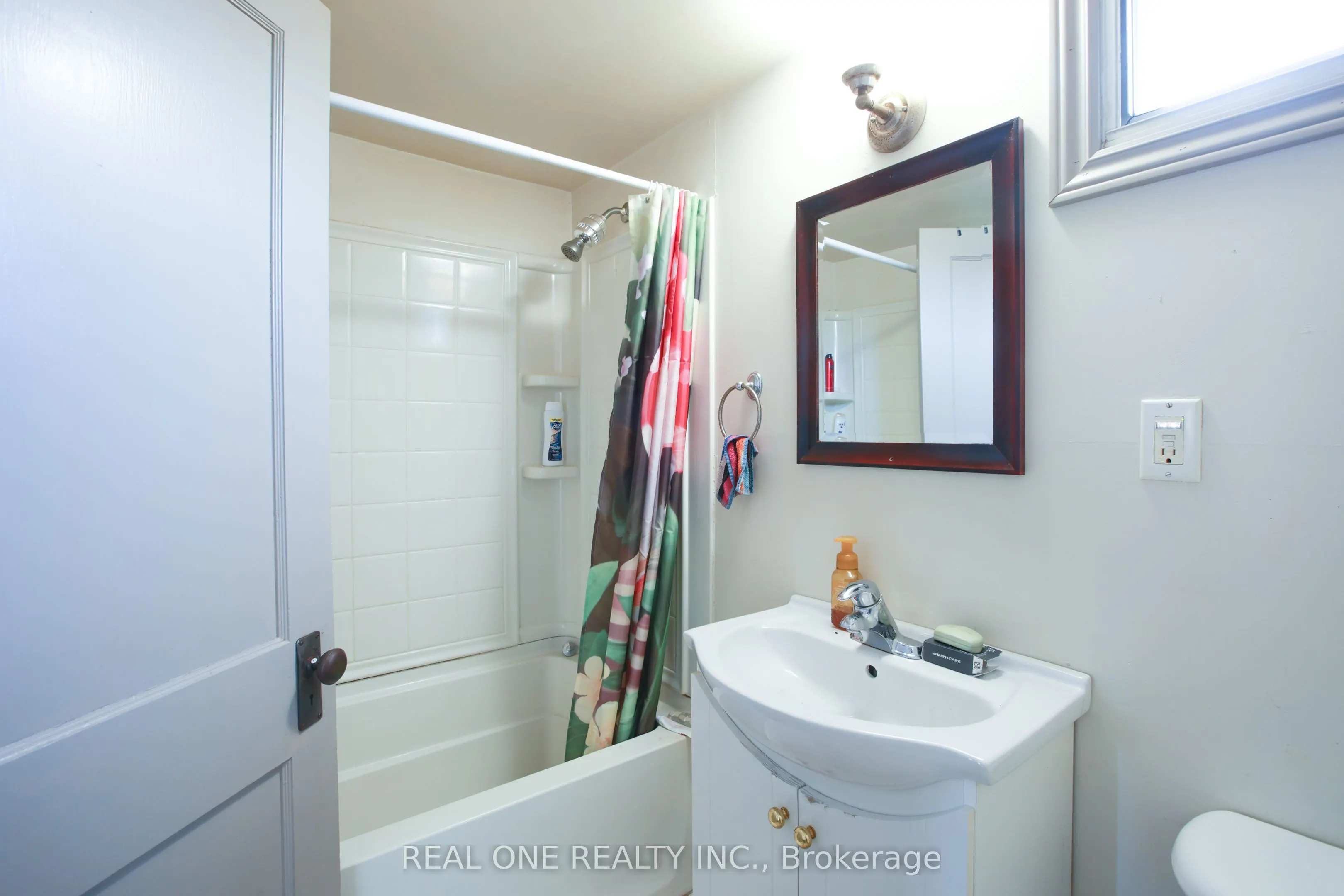 239 Main Street N, #Unit 5