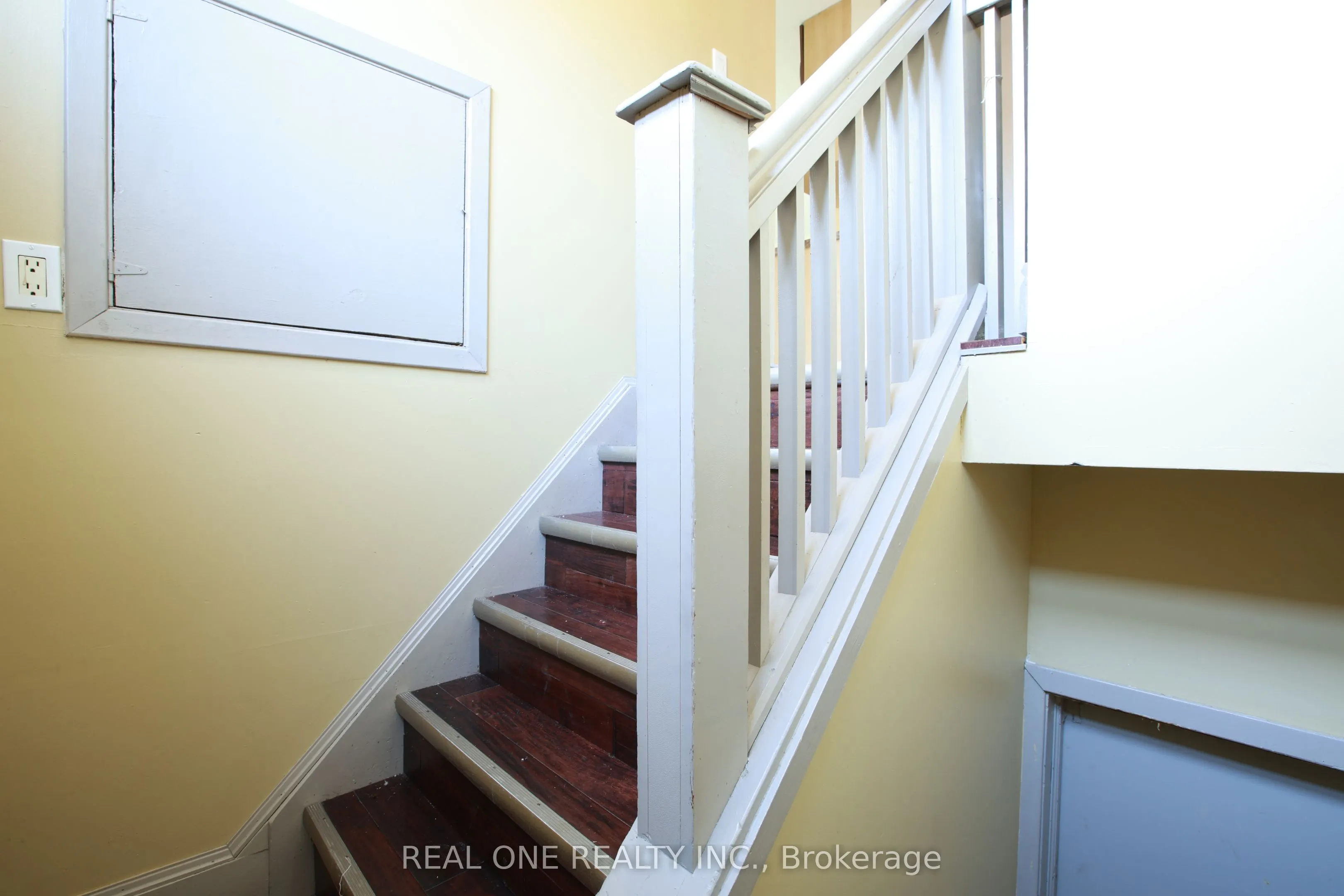 239 Main Street N, #Unit 5