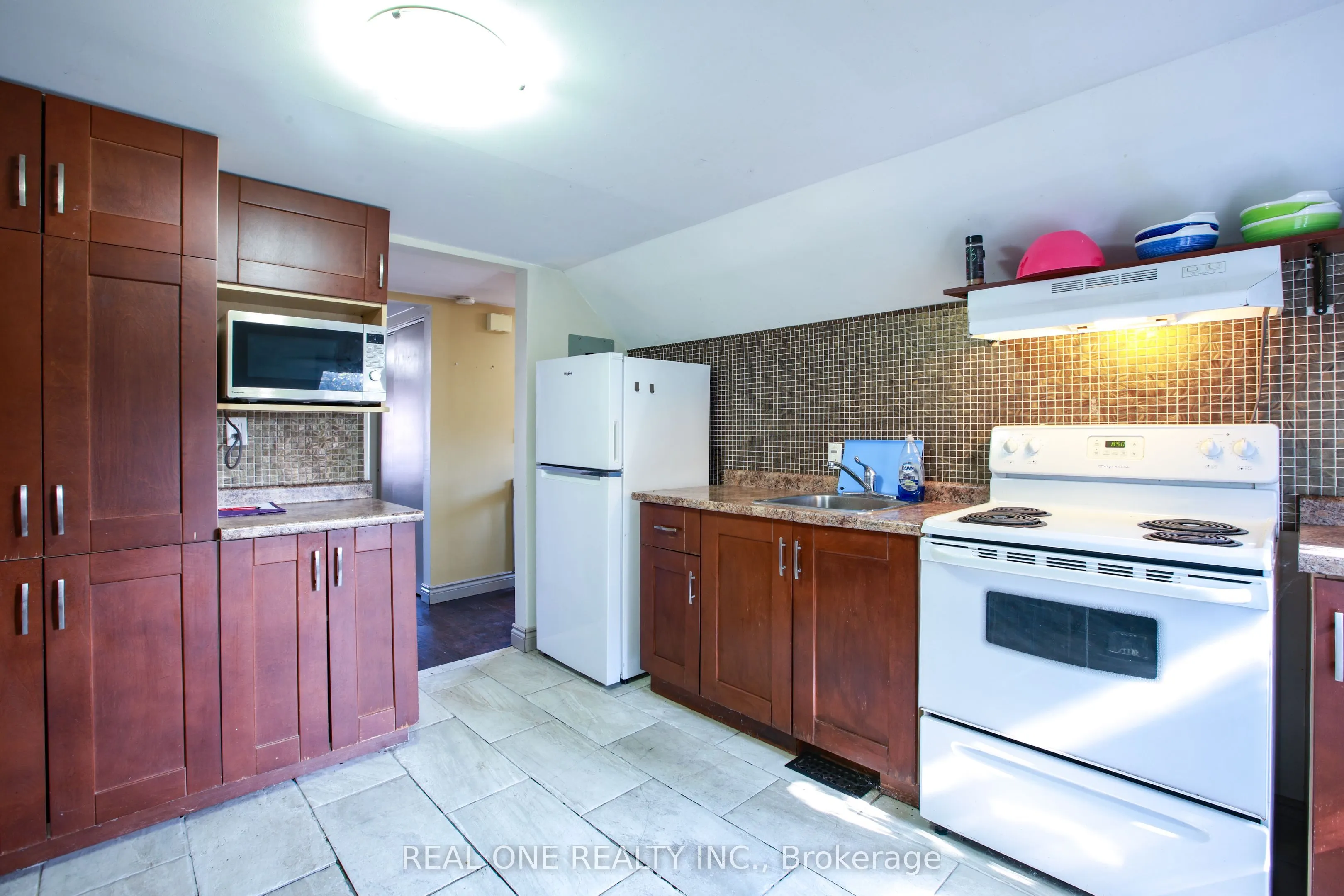 239 Main Street N, #Unit 5