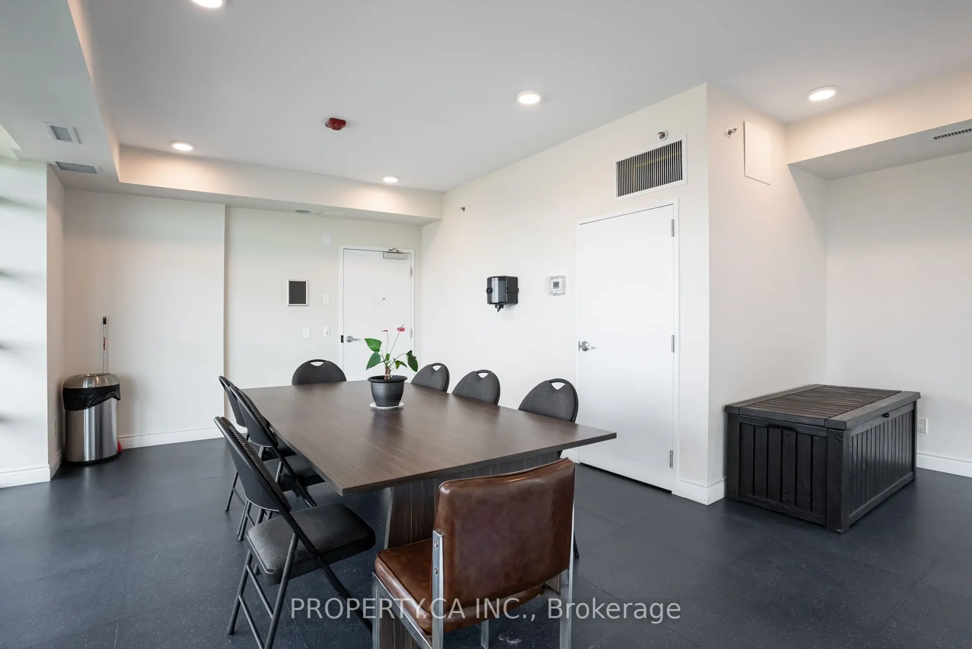 2522 Keele Street, #704