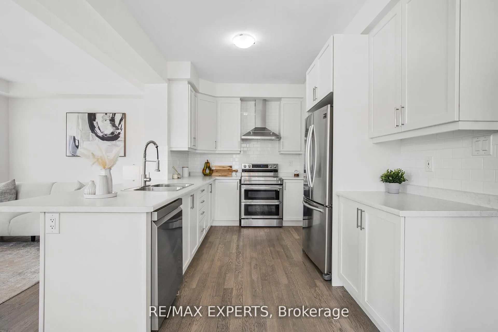 1374 Rose Way