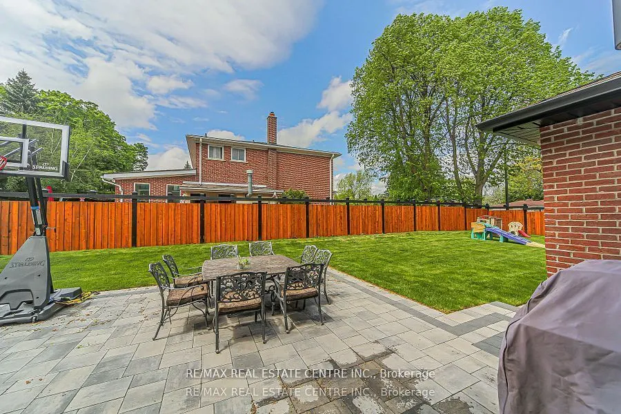 1 Hawthorn Crescent