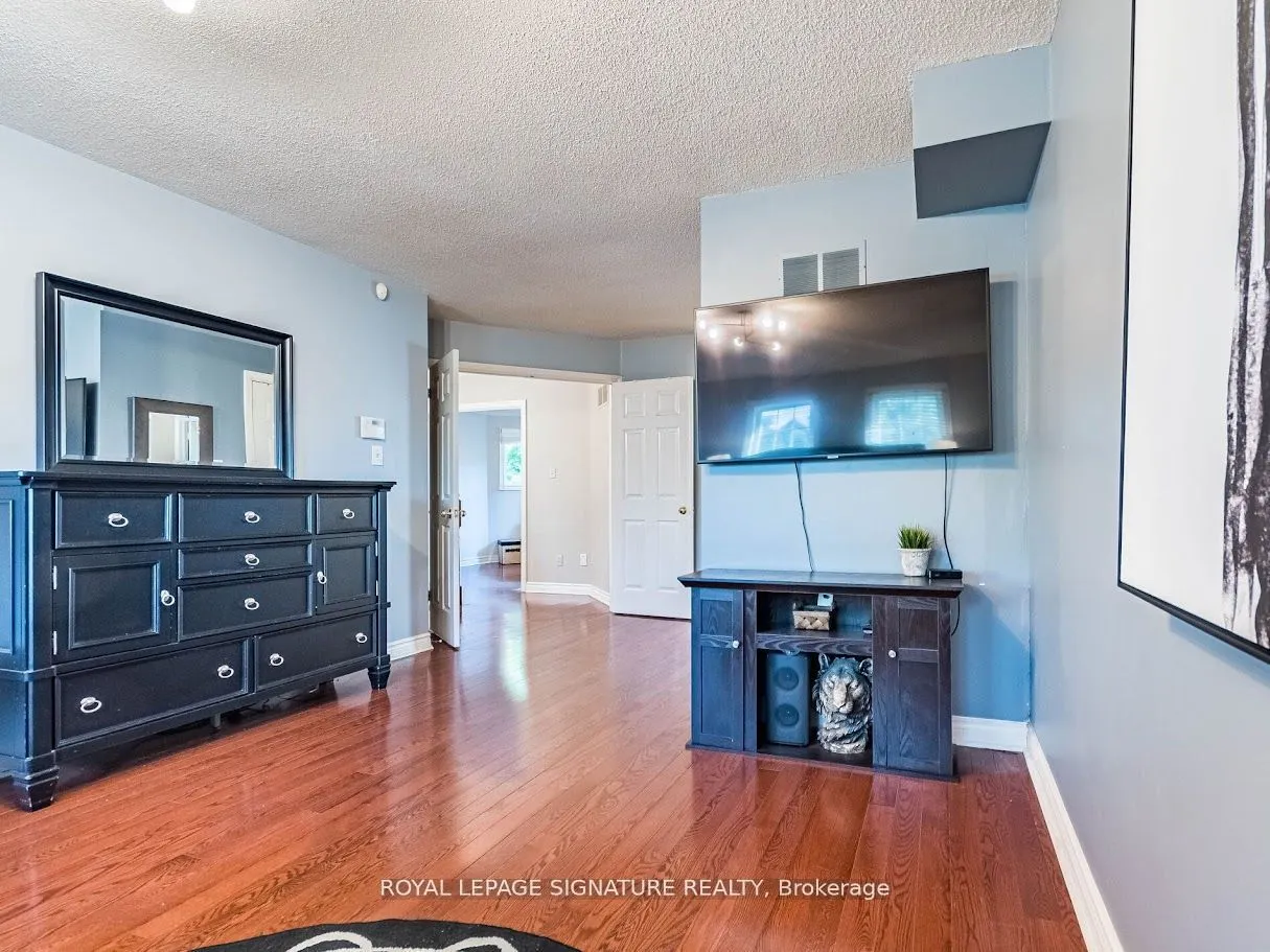 1206 Glenashton Drive