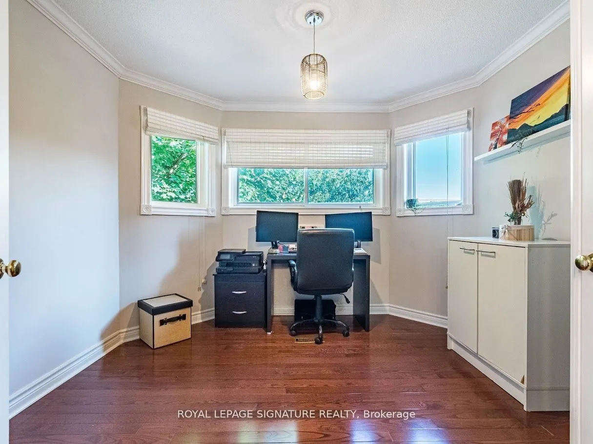 1206 Glenashton Drive