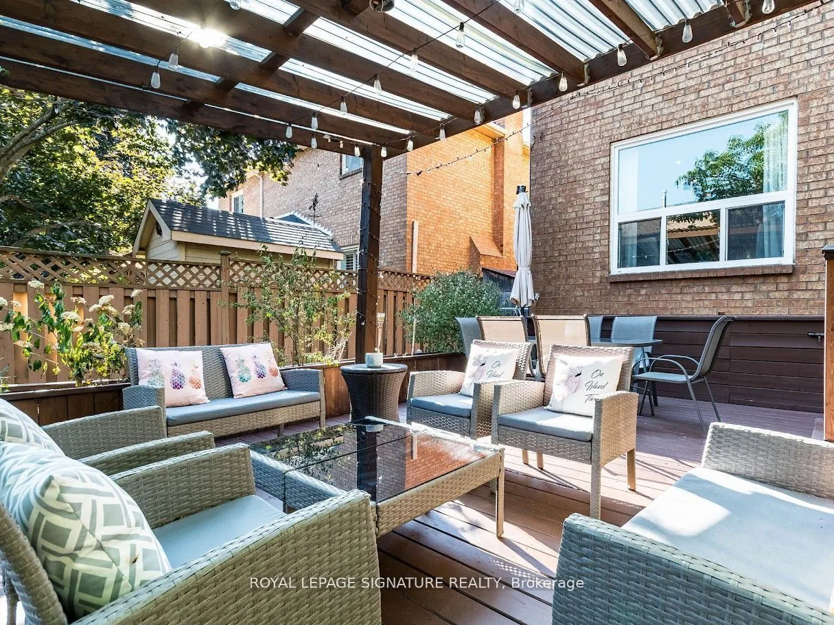 1206 Glenashton Drive