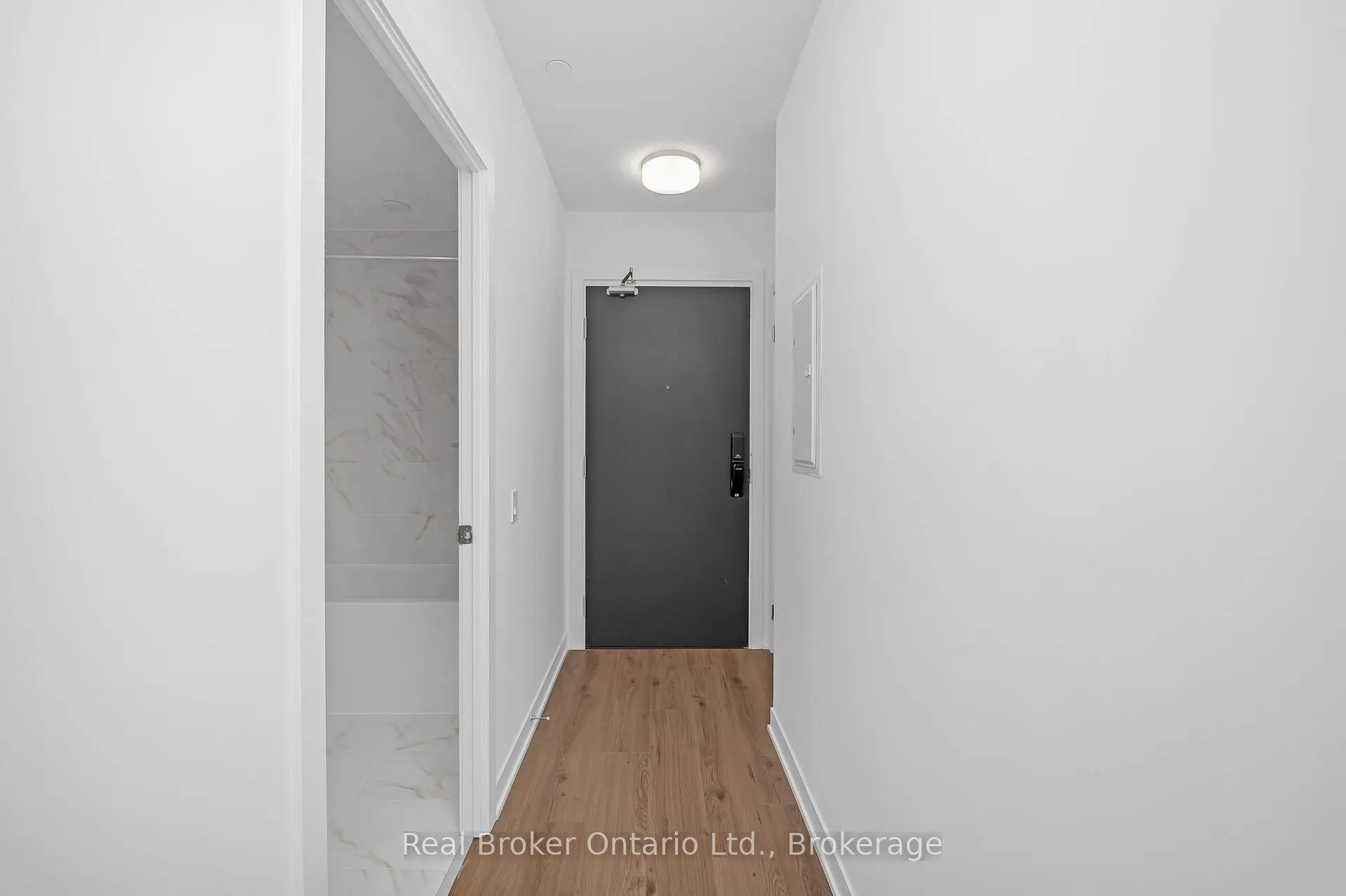395 Dundas Street, #718