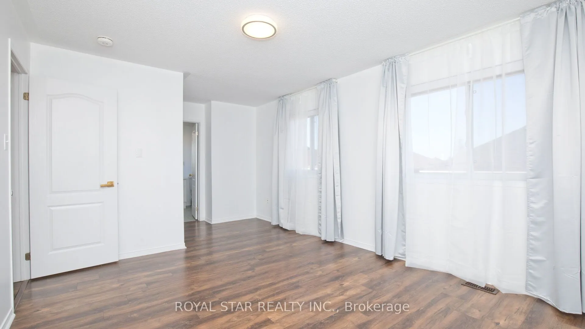 13 Waterdale Road