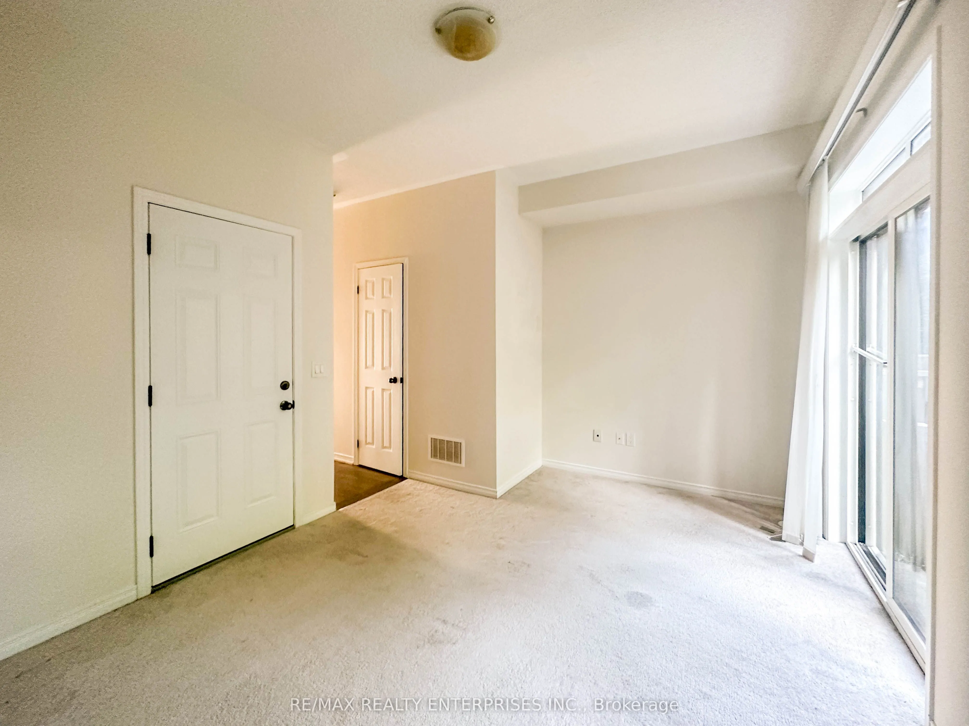 409 Ladycroft Terrace, #27