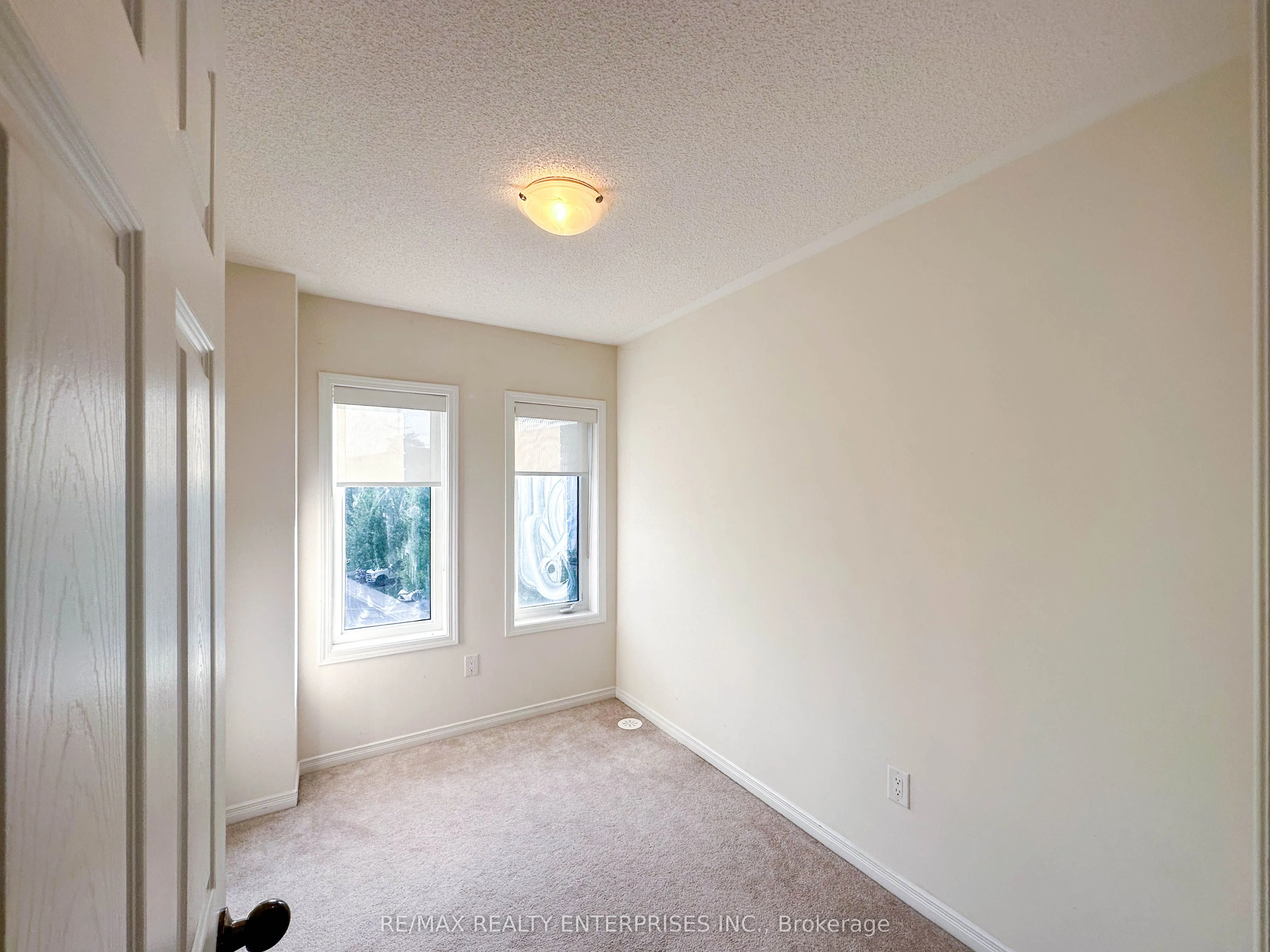 409 Ladycroft Terrace, #27