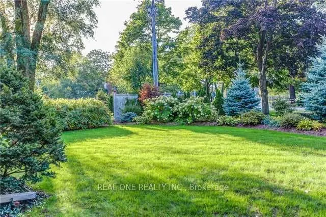 1268 Lorne Park Road