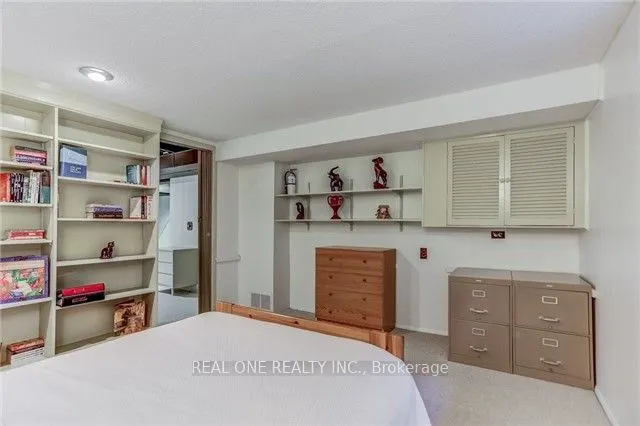 1268 Lorne Park Road