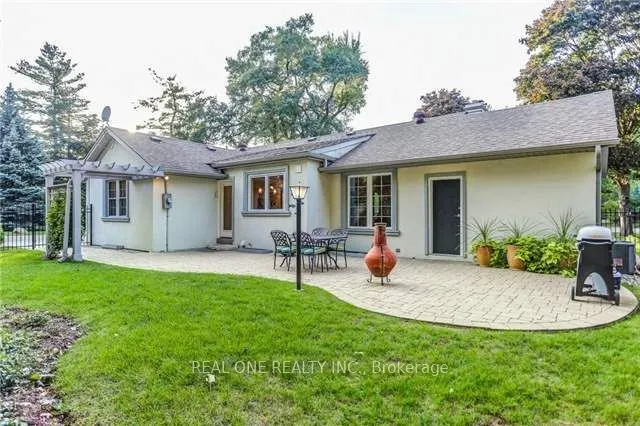 1268 Lorne Park Road