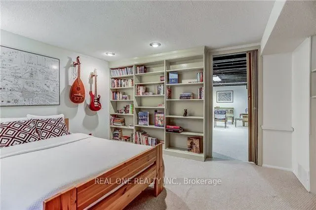 1268 Lorne Park Road