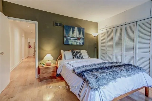 1268 Lorne Park Road