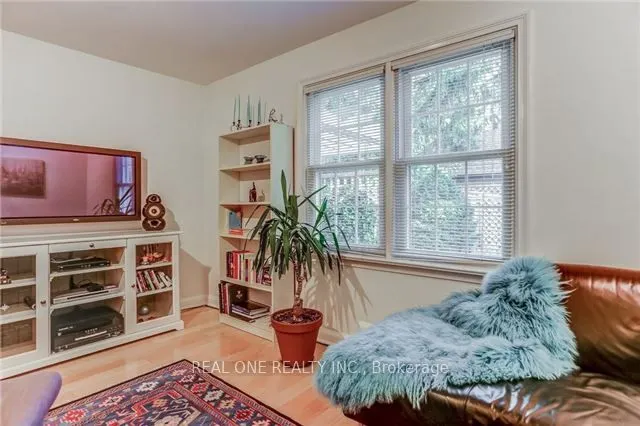 1268 Lorne Park Road