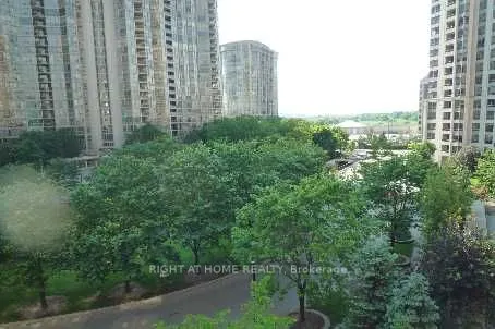 25 Kingsbridge Garden Circle, #521