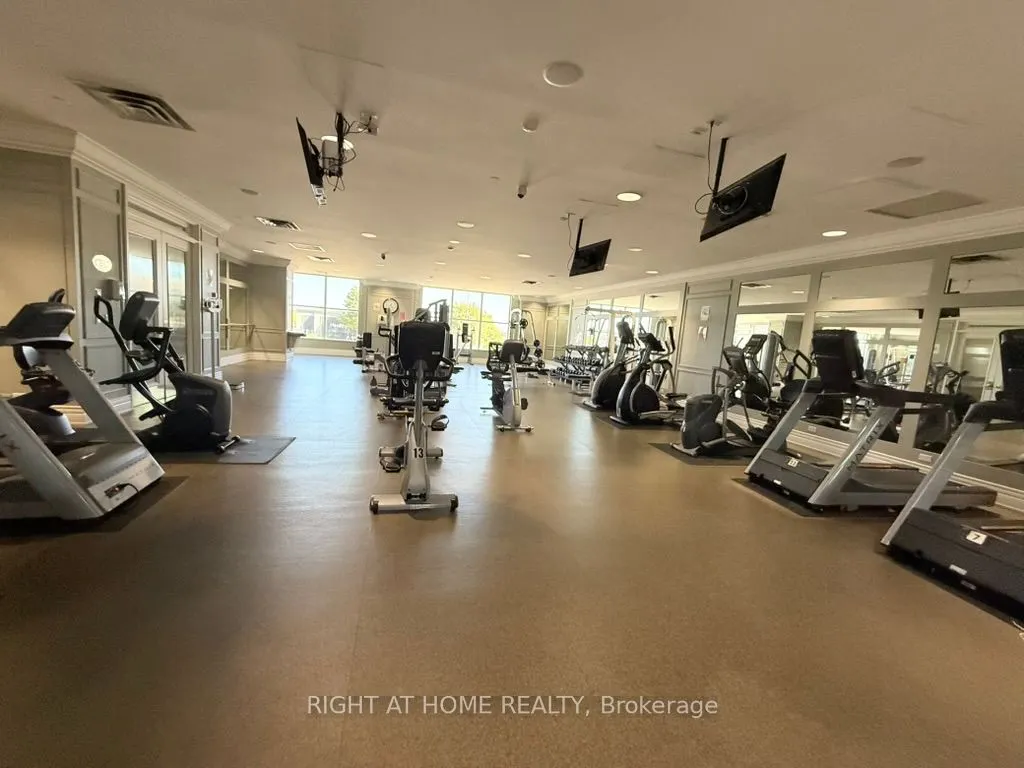 25 Kingsbridge Garden Circle, #521
