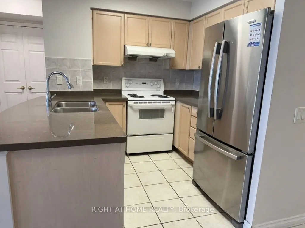 25 Kingsbridge Garden Circle, #521