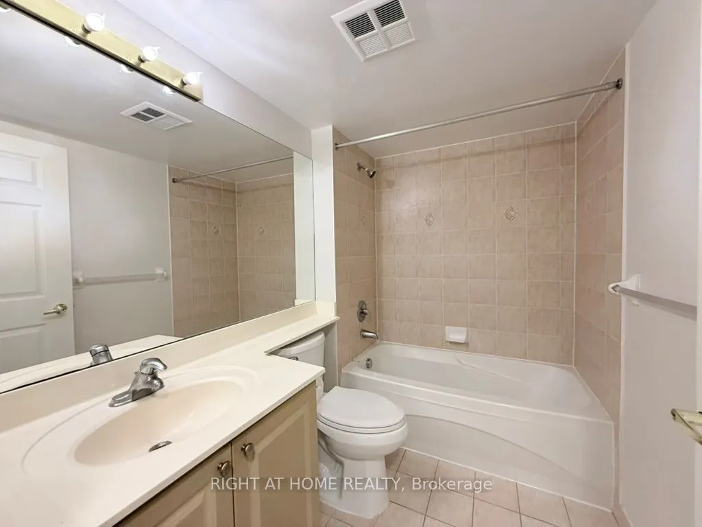 25 Kingsbridge Garden Circle, #521