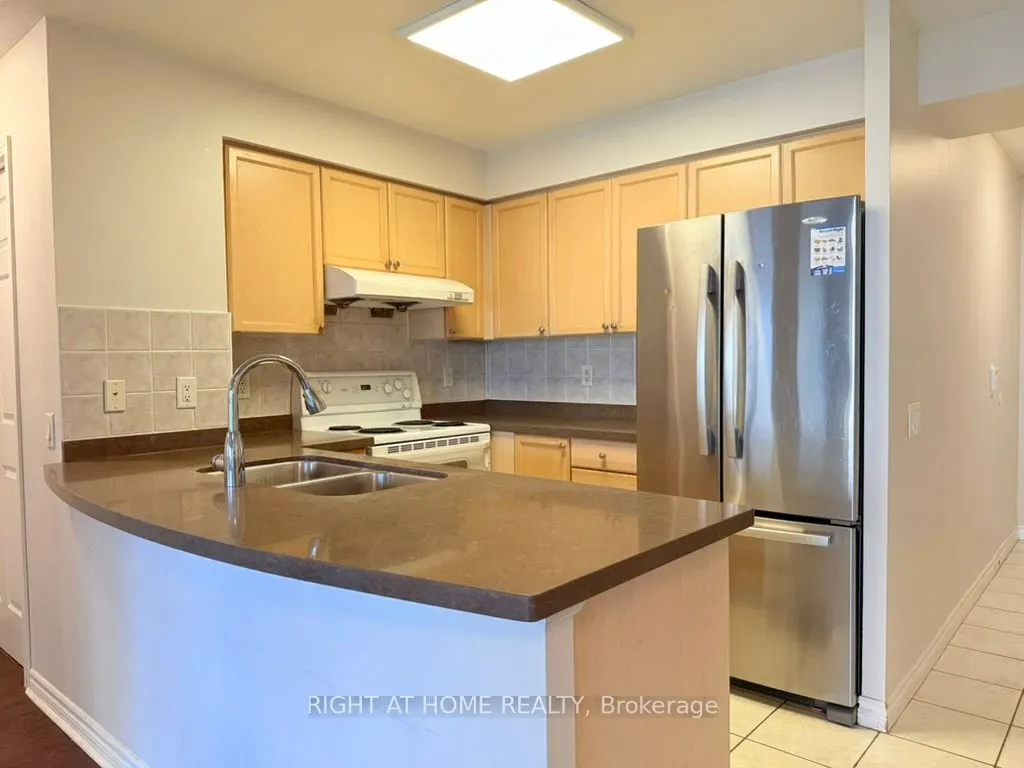 25 Kingsbridge Garden Circle, #521